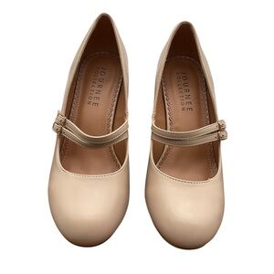 NWT Journee Collection Mary Jane Heels size 8.5 cream‎ color
